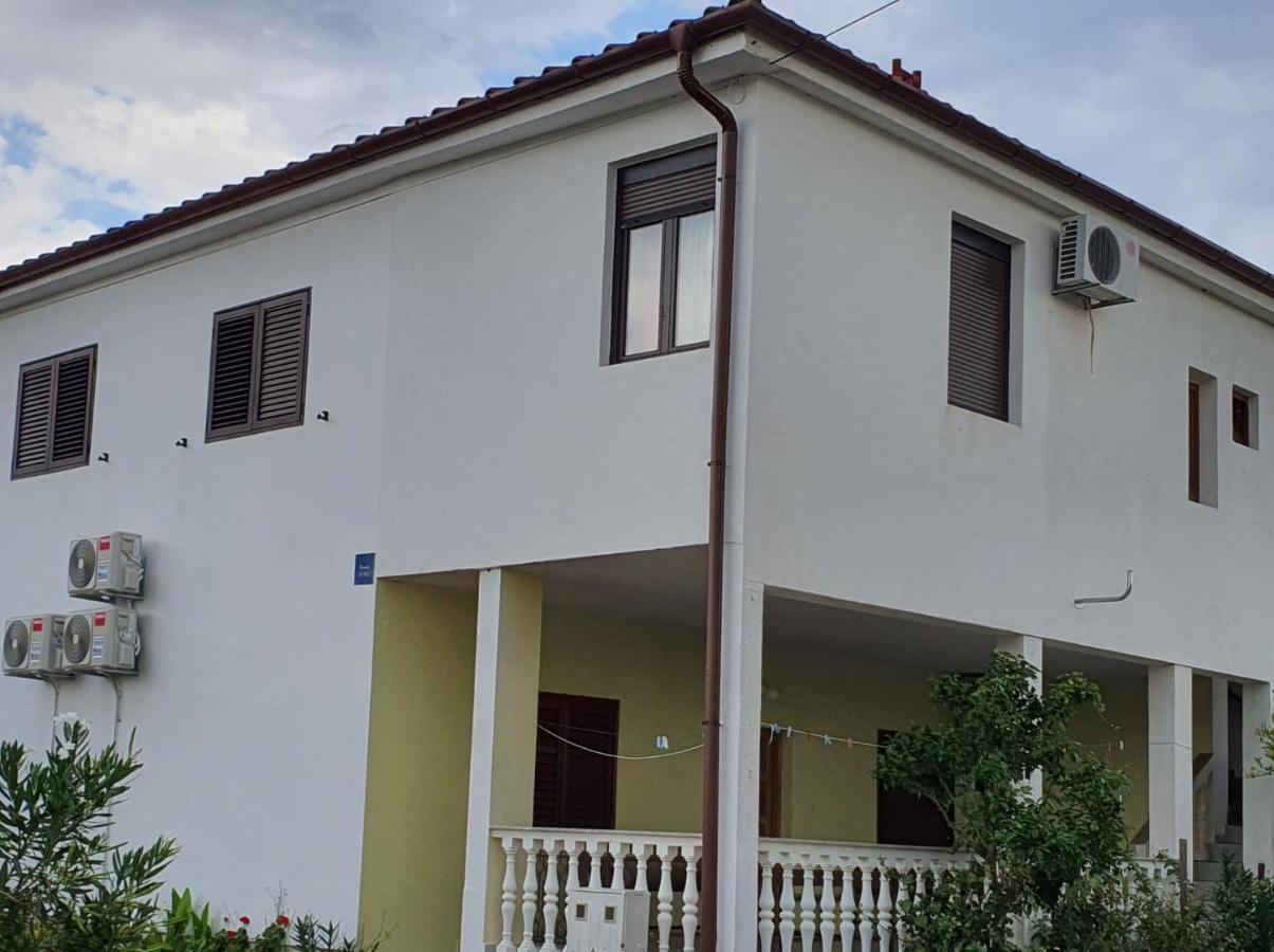 Holidey Home Jukic K Seline Bagian luar foto